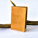 Jagdscheinetui in der Farbe Whisky